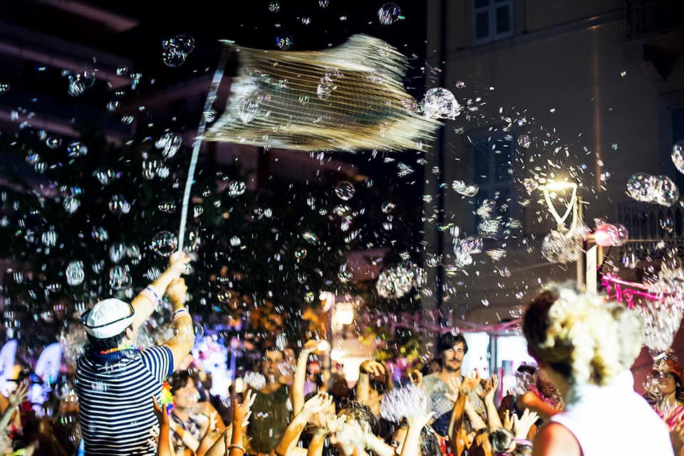 Attrazioni e musica per lo “Shopping sotto le stelle” a Porto San Giorgio
