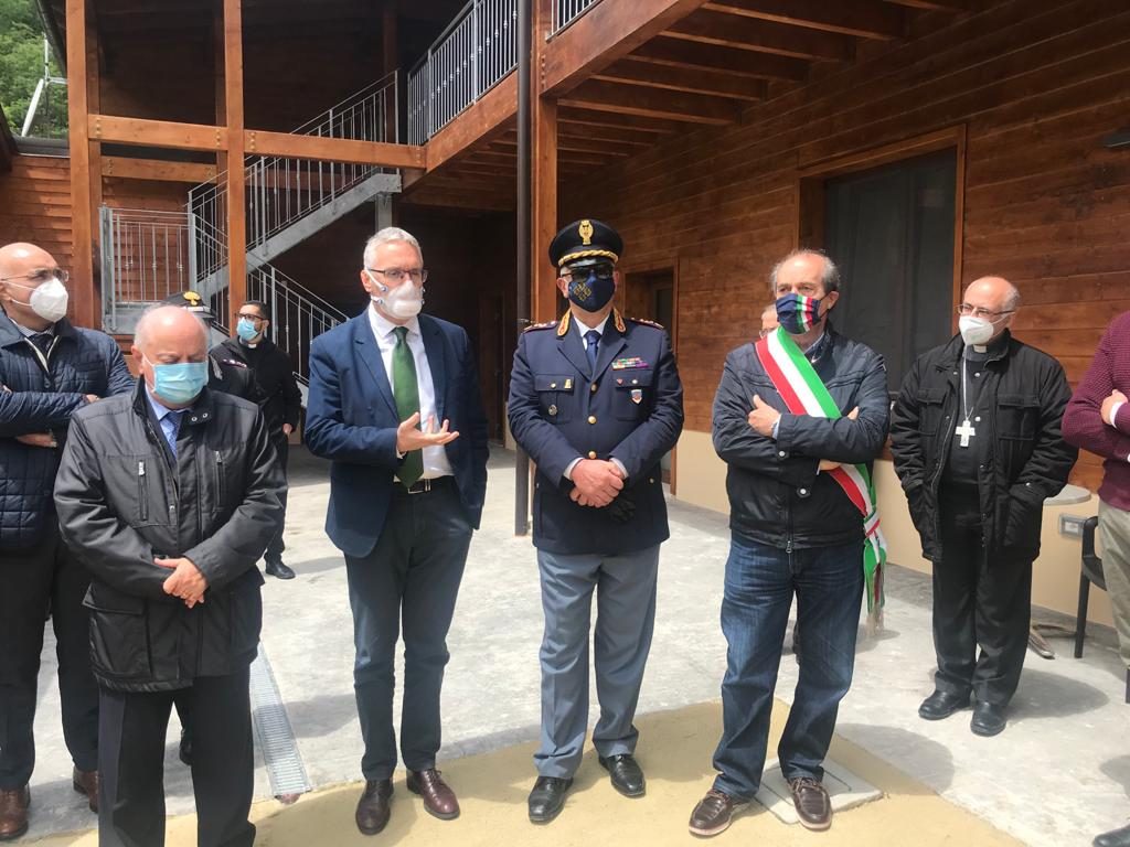 Il presidente Ceriscioli alla riapertura del primo albergo dopo il sisma: “Messi a dura prova come Giobbe”