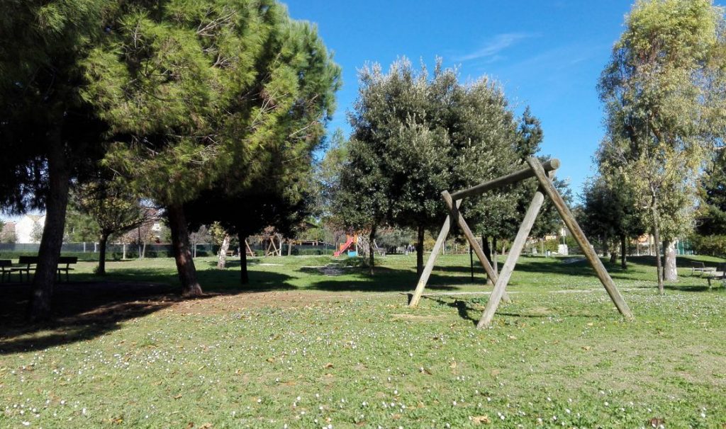 Riapertura dal 25 maggio di parchi, giardini, aree giochi e percorsi ciclabili.