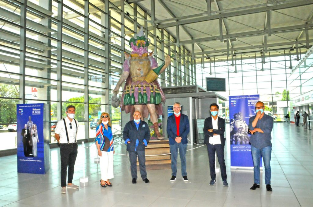 Enolo all’Aeroporto delle Marche da’ il benvenuto ai turisti