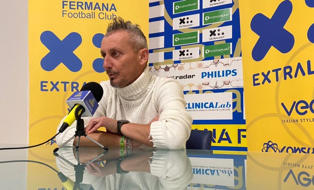 Fermana, le parole di mister Antonioli: “Un peccato non poter fare il ritiro.”