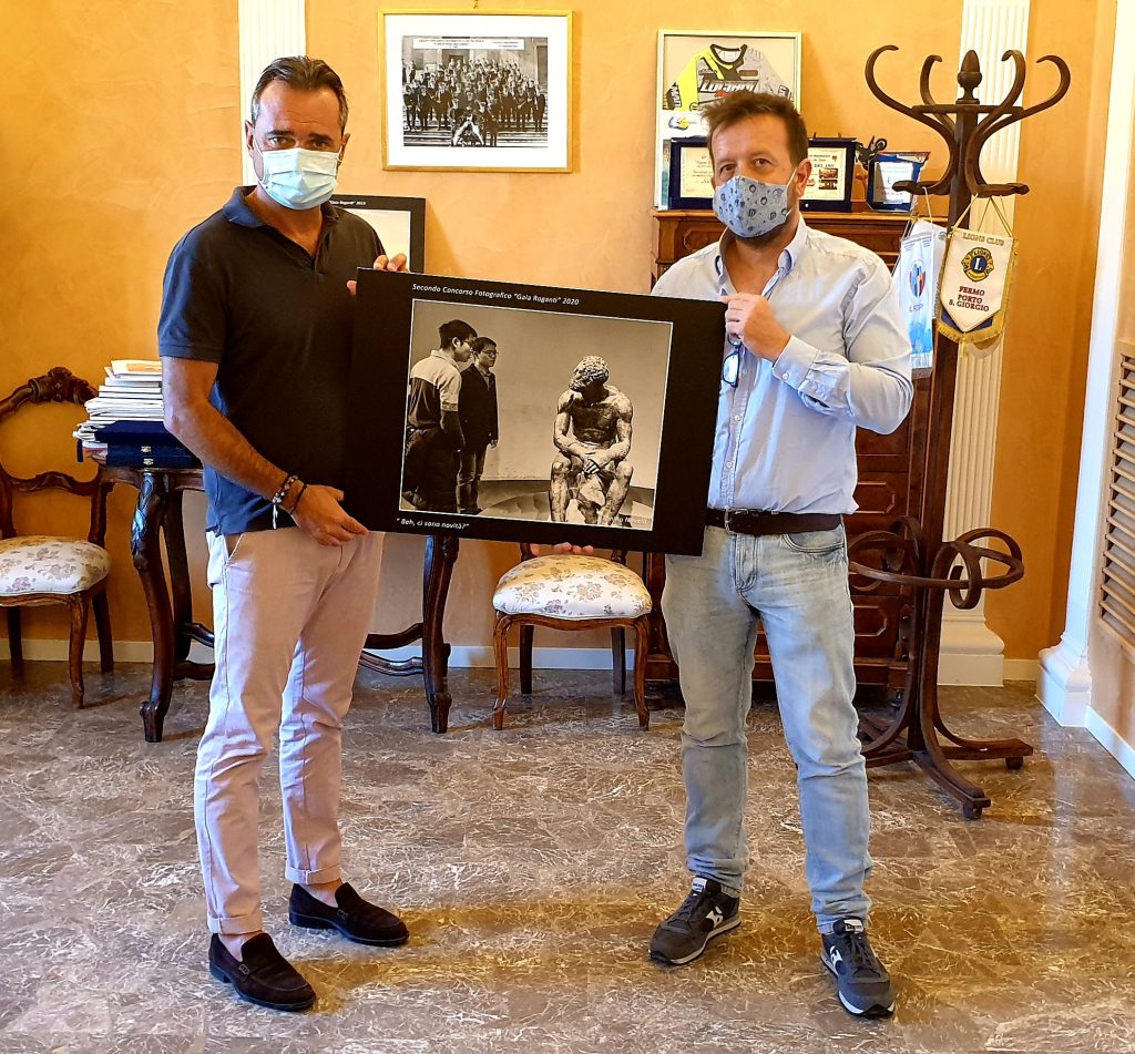 Fotografia, assegnato il premio “Gaia Roganti” Riproduzione donata dalla famiglia al Comune di Porto San Giorgio