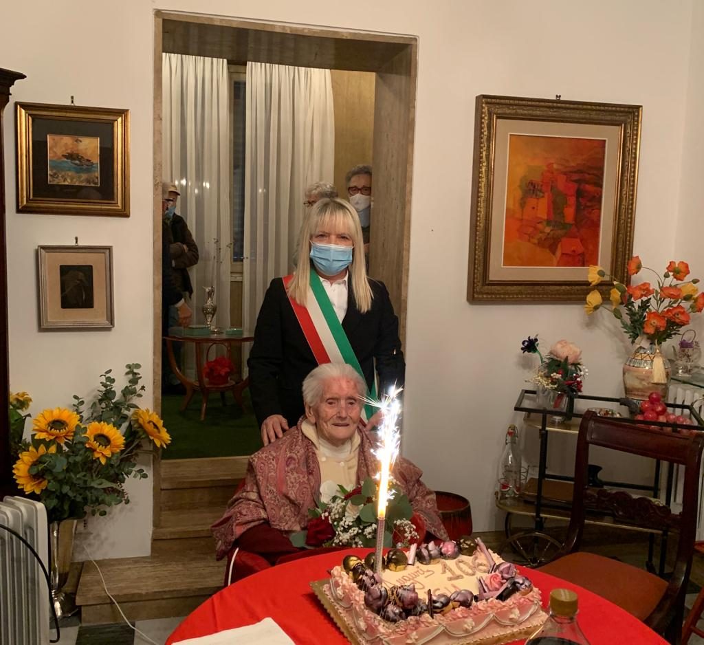 San Severino festeggia i 106 anni di nonna Luigia