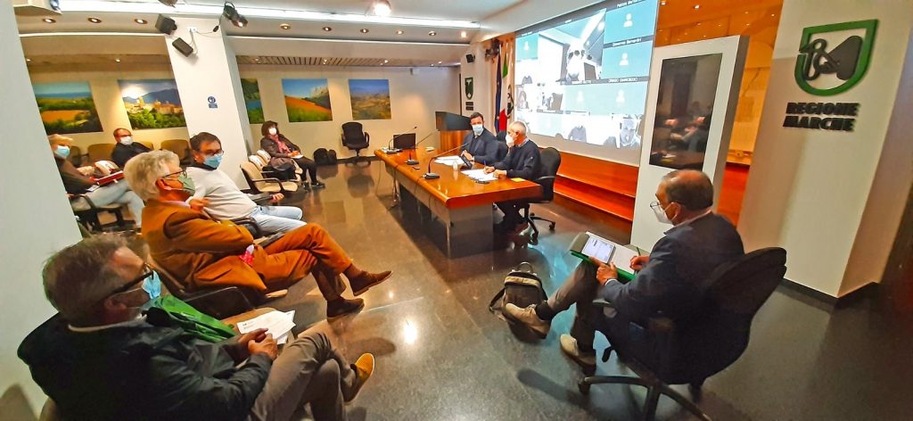 Carloni convoca il tavolo per il settore agricolo: “massimo sostegno alle aziende”