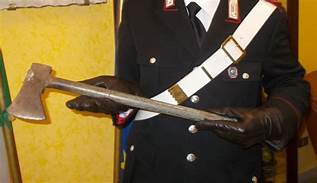 Sant’Elpidio a Mare: uomo armato di ascia al mercato cittadino