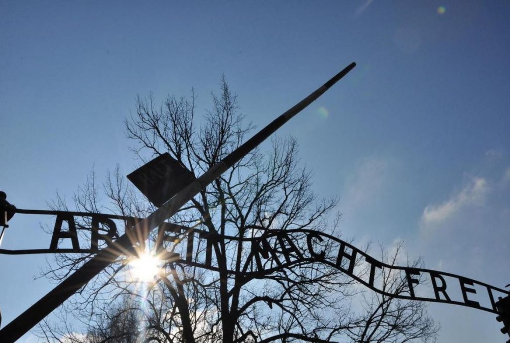 27 gennaio, giorno della Memoria, iniziative online con un momento di musica e un documentario