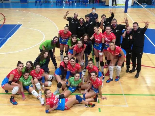 Volley Angels B2, le ragazze vincono 3 a 2 nel debutto in casa col Manoppello