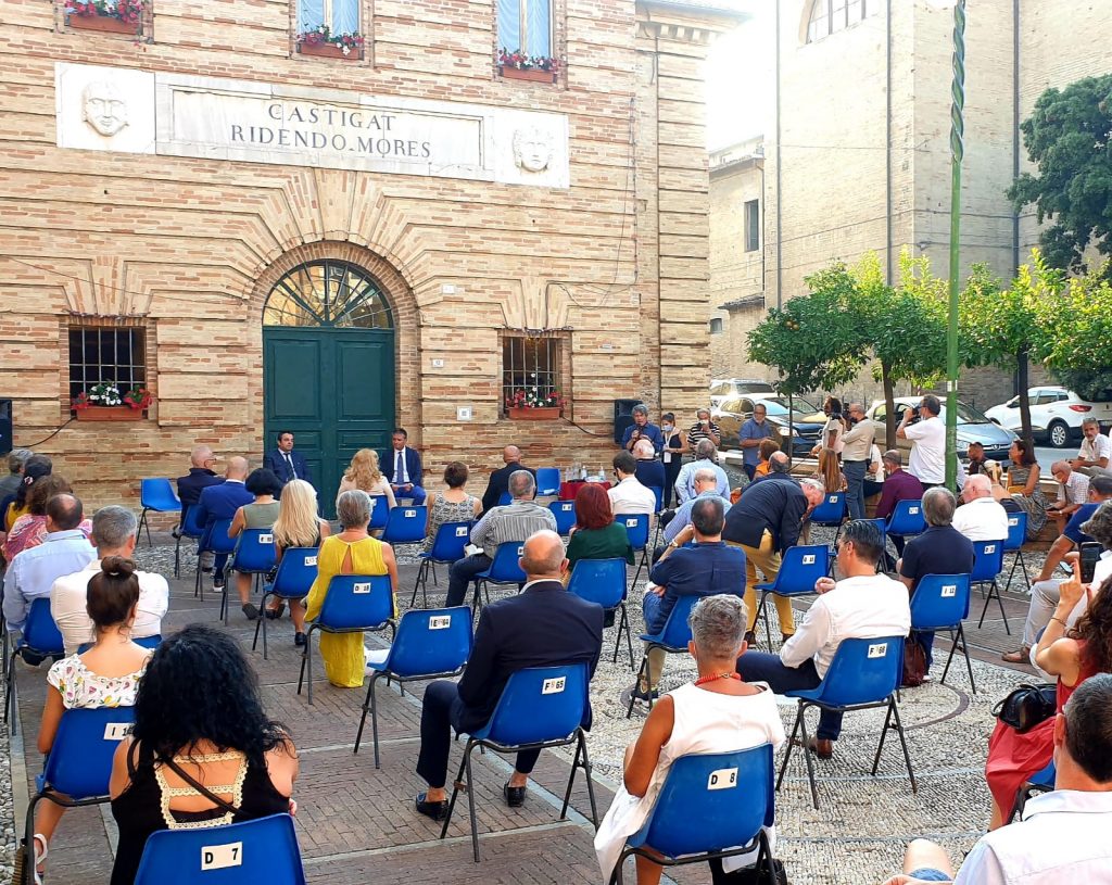 Luci del teatro accese, il Comune aderisce all’iniziativa in favore del settore spettacolo