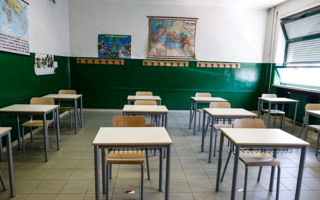 Baldelli: Marche prima regione a intervenire a livello strutturale sull’areazione e sanificazione nelle scuole.