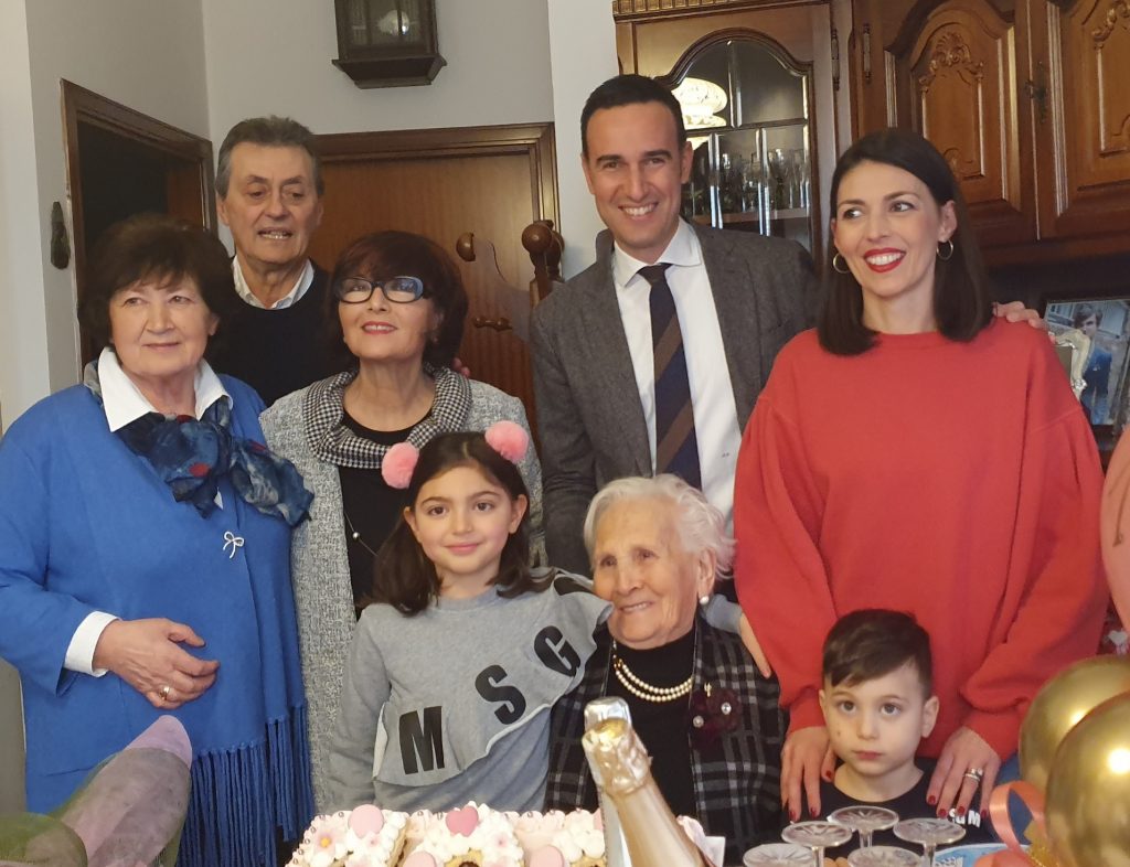 Porto Sant’Elpidio: Il Sindaco festeggia le centenarie Rosa Alessandrini e Clarice Cognigni Decembrini