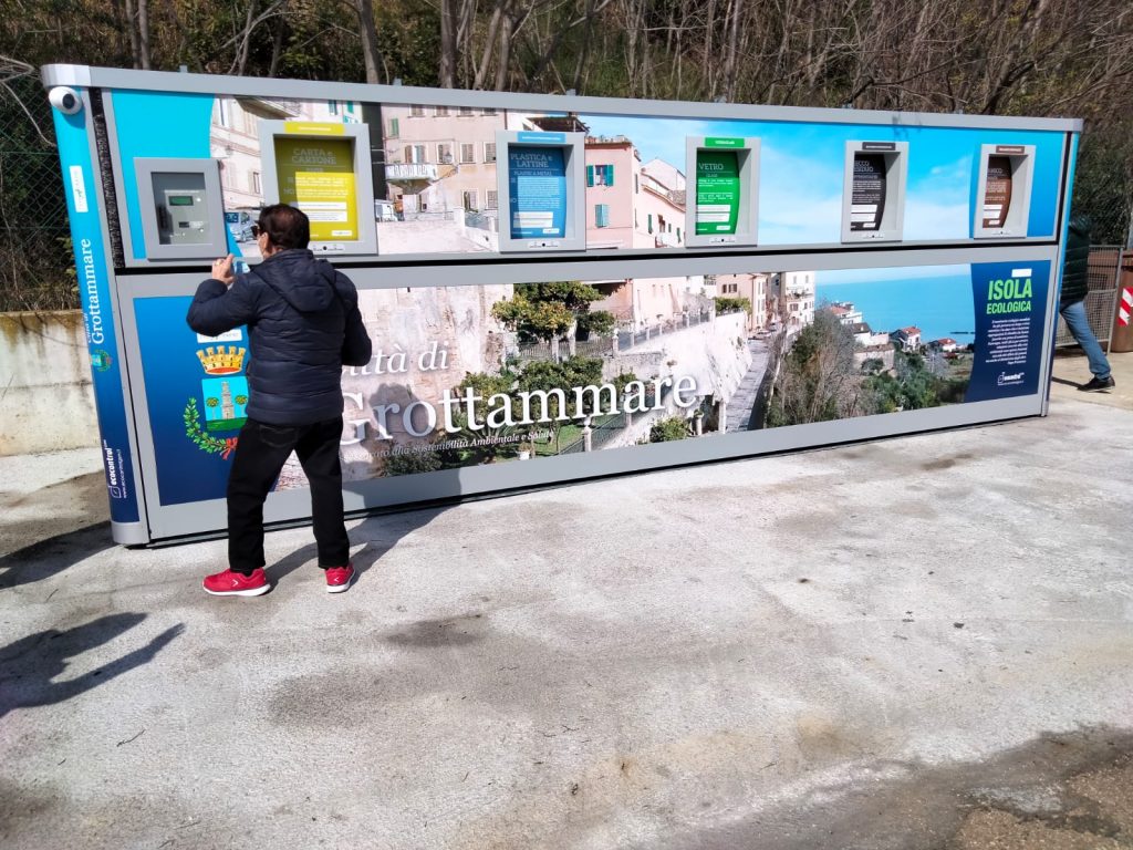 Grottammare: conferimenti smart nel centro storico, l’ecoisola che cambia la raccolta dei rifiuti