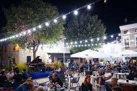 Una più verde Conchiglia. Civitanova abbellisce la piazzetta della movida