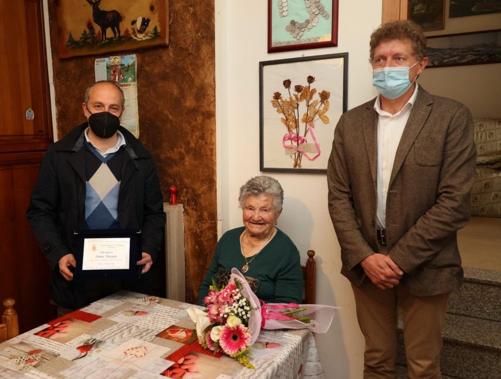 Gli auguri del Comune di Fermo alla signora Emma Trisciani per i suoi 100 anni