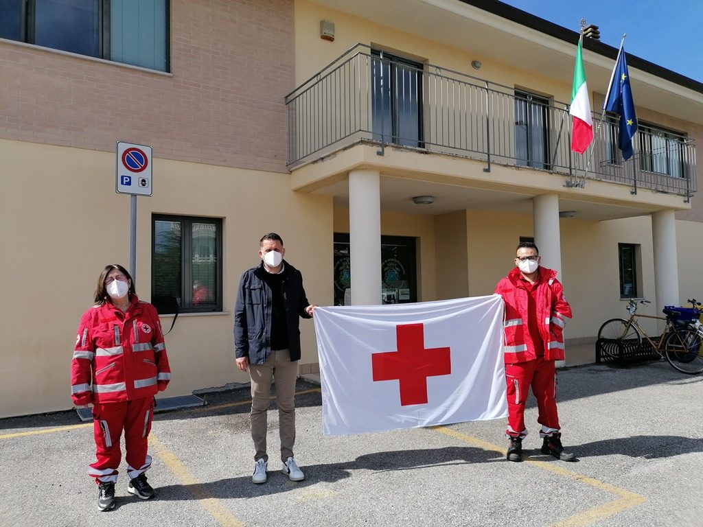 Monteprandone: Municipio e Centro Storico si tingono di rosso, l’8 maggio per la giornata della CRI