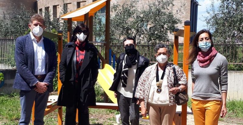 Fermo, materiale didattico donato dalle Associazioni Soroptimist e Kiwanis alla scuola San Tommaso