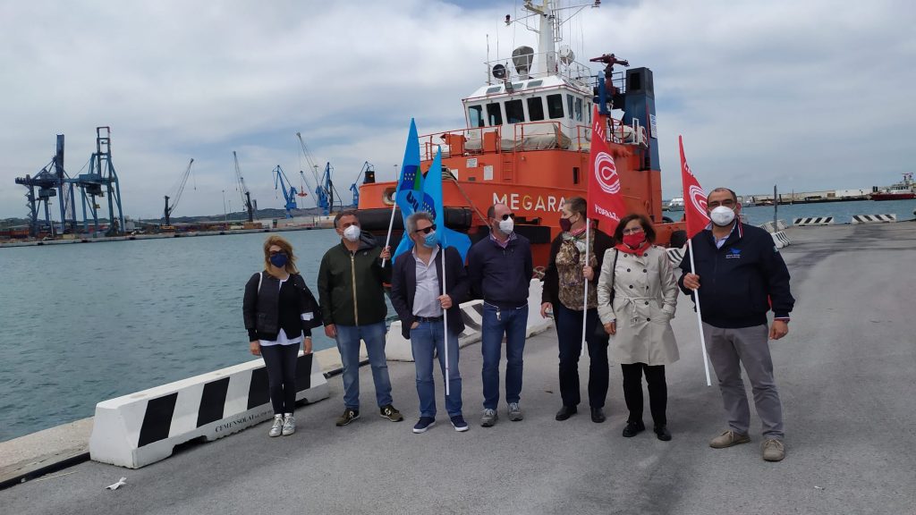 Basta morti sul lavoro, presidio al porto di Ancona