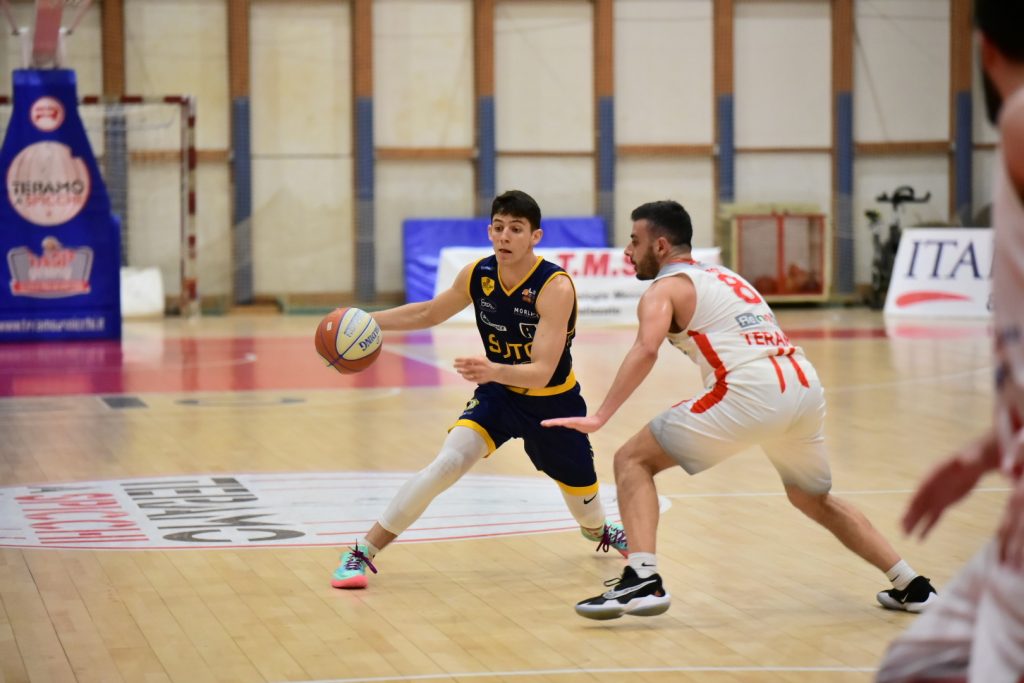 Sutor sconfitta in gara 2 del playout da Teramo. Domani in campo a Montegranaro.