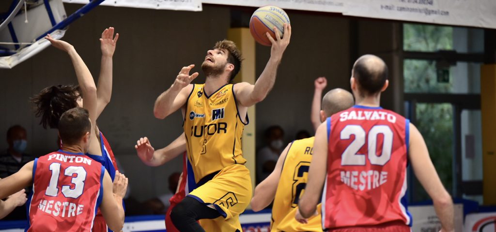 Sutor sconfitta anche in gara 2 dei playout a Mestre per 81-73.