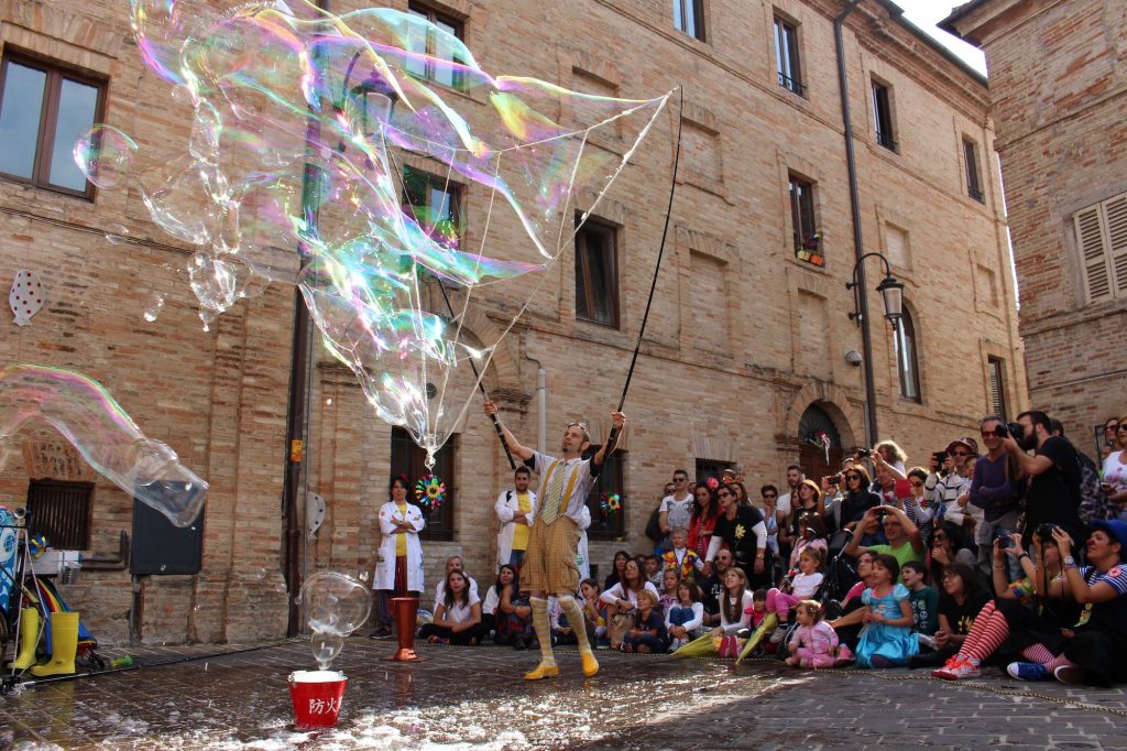 Al via la grande festa del teatro di Montegranaro con il Veregra Street Festival, il Veregra Children