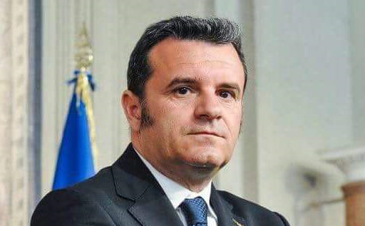 Made in Italy, Centinaio (Mipaaf): “Difendiamo i nostri prodotti da chi non riesce a competere con eccellenze italiane”.