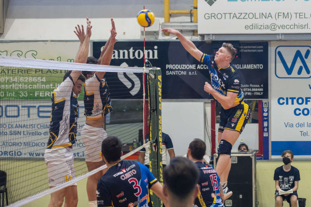 Volley Playoff A2, Aci Castello passa a Grottazzolina in gara1