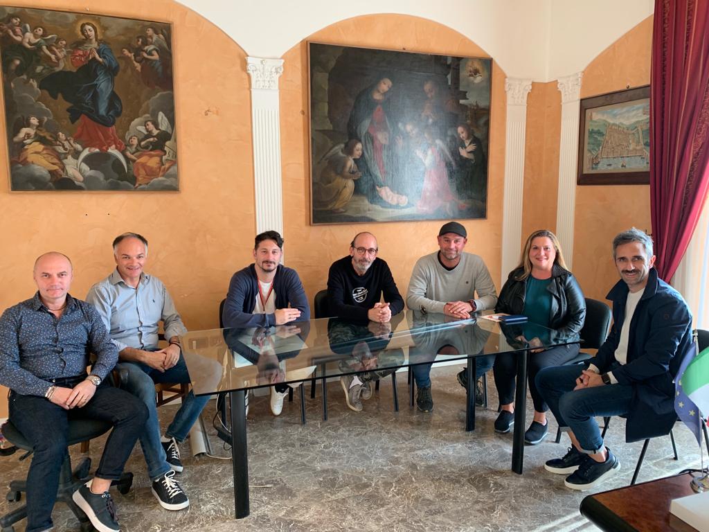 Porto San Giorgio: sindaco e assessori incontrano i commercianti sul tema sicurezza