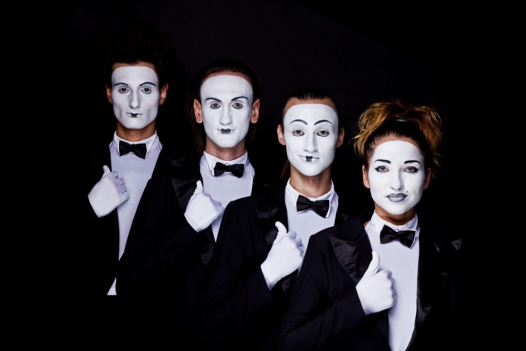 Continua la stagione teatrale di ”Borghi Maestri”: spettacoli fino al 1 gennaio