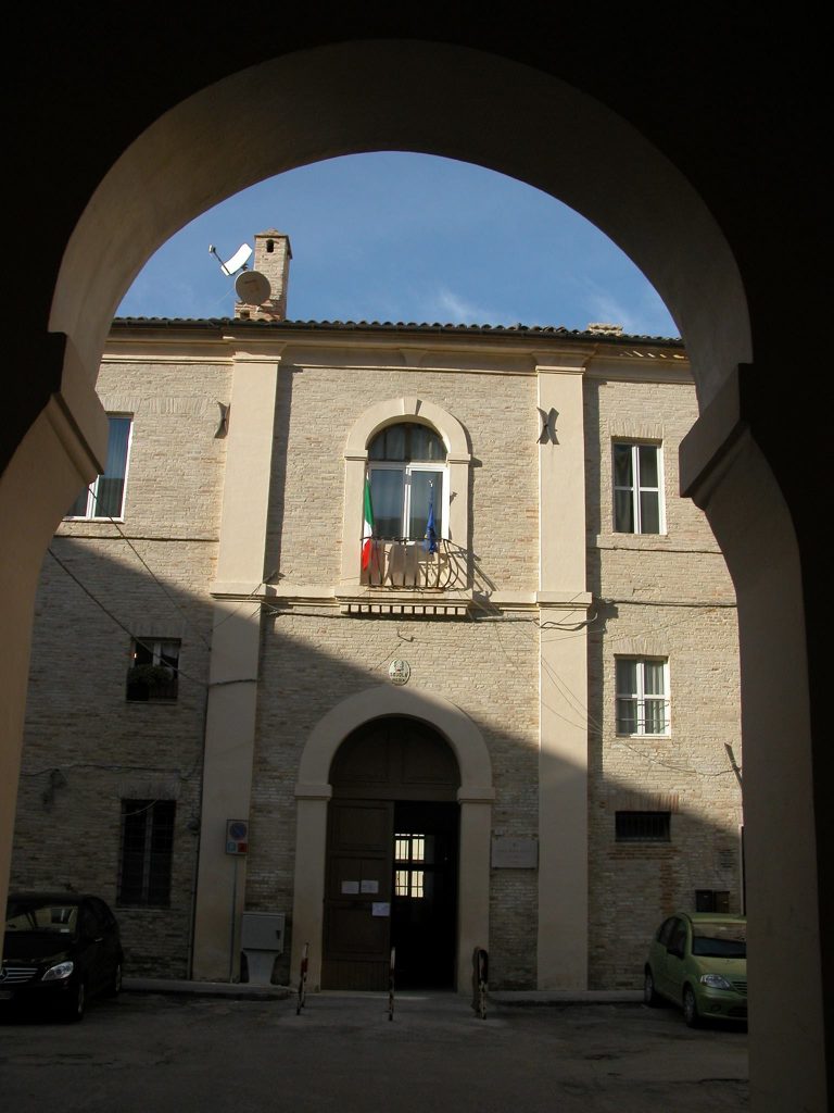 Ex scuola Ugo Betti di Fermo: approvato il progetto di restauro e risanamento conservativo, con miglioramento sismico