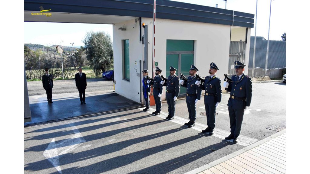 Il Prefetto di Fermo in visita al Comando Provinciale della Guardia di Finanza