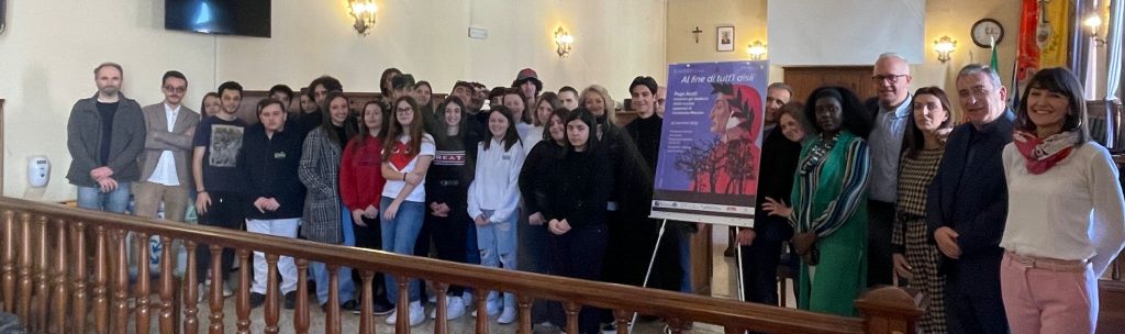 Dante a scuola, 800 studenti di Civitanova recensiscono il film di Pupi Avati