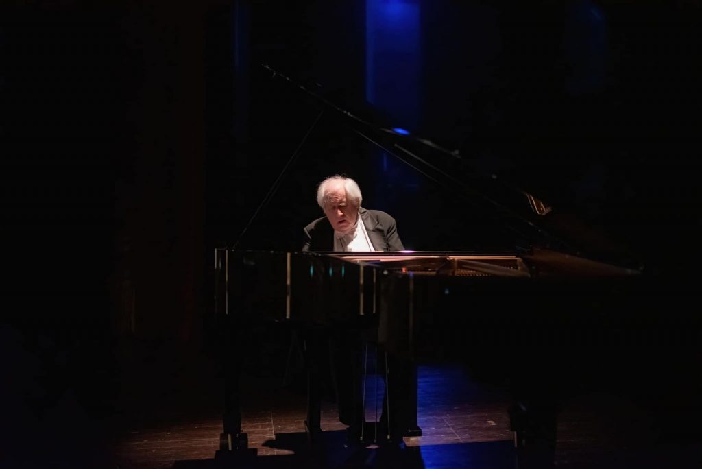 Il pianista Sokolov incanta il Teatro dell’Aquila, soddisfazione del Circolo di Ave