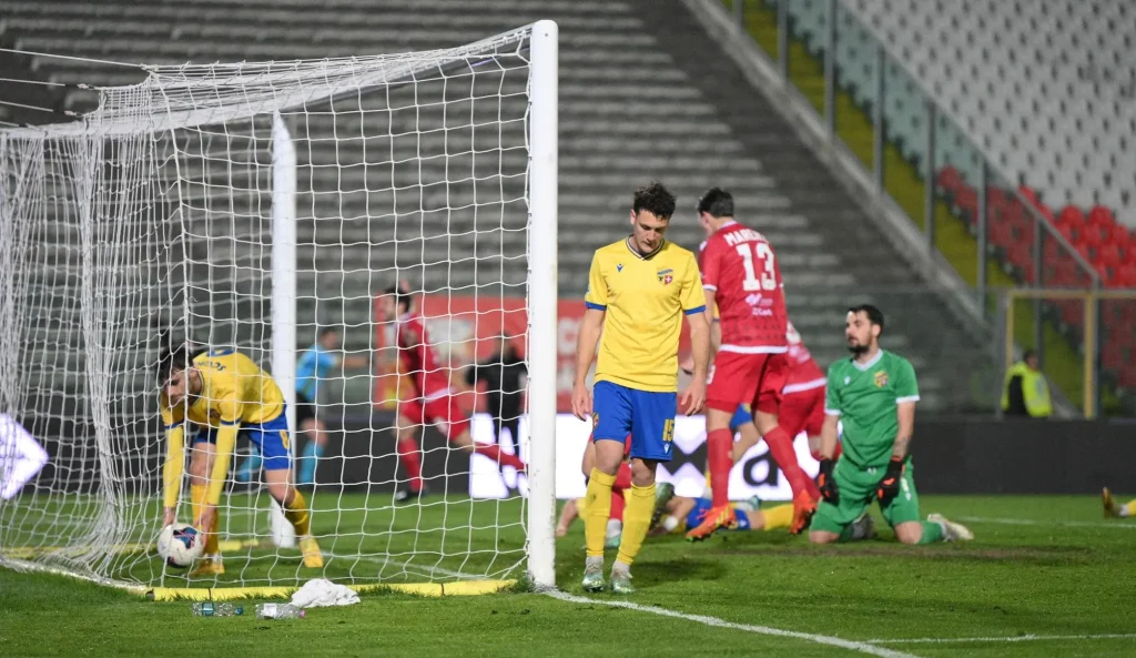 L’Ancona batte la Fermana 2 a 1, esonerato Mister Protti