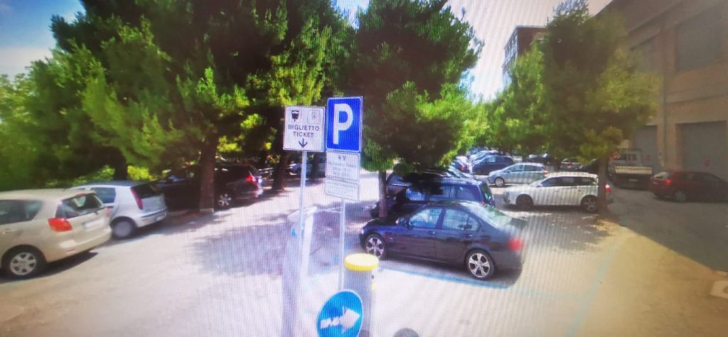 Via i parcheggi a pagamento, dal 1° gennaio il Comune di Fermo per incentivare l’accesso in centro e zona ospedale