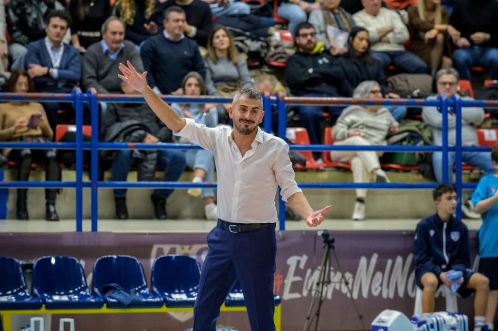 “Davide” Grottazzolina sfida “Golia” Milano, coah Ortenzi confida nel supporto del territorio. Oggi 2 febbraio ore 18 al Palasavelli