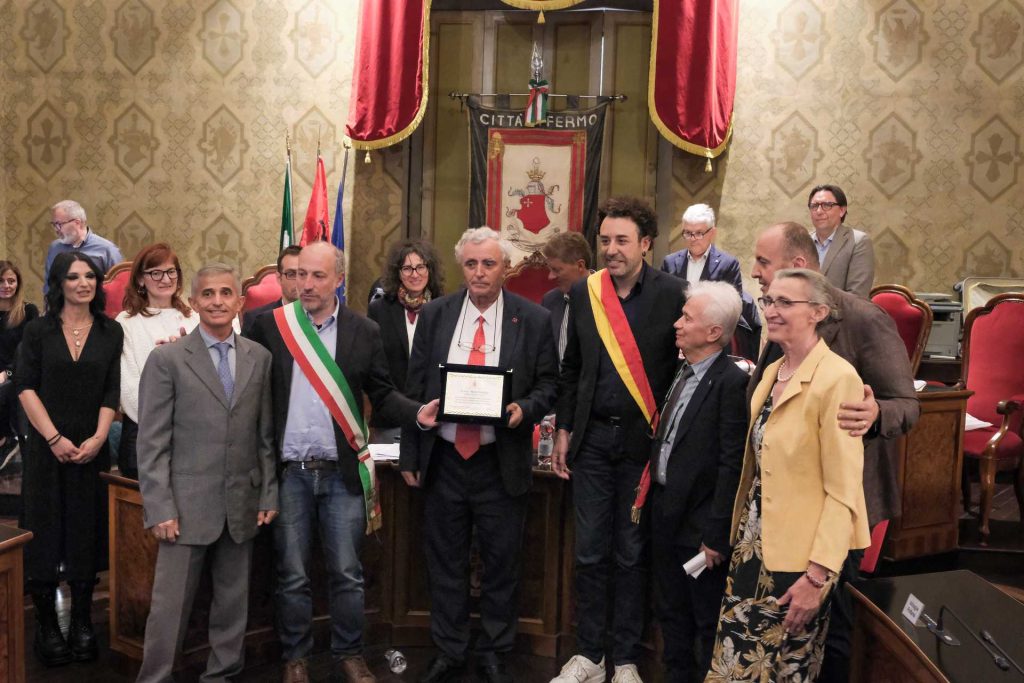 Lo storico Palnikaj neo cittadino orario di Fermo, ponte culturale italo albanese rinsaldato alla Biblioteca Spezioli