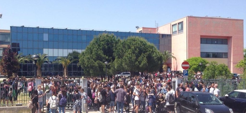 Campanella per 3259 studenti a Porto Sant’Elpidio, crescono le iscrizioni (+106) al Polo Urbani