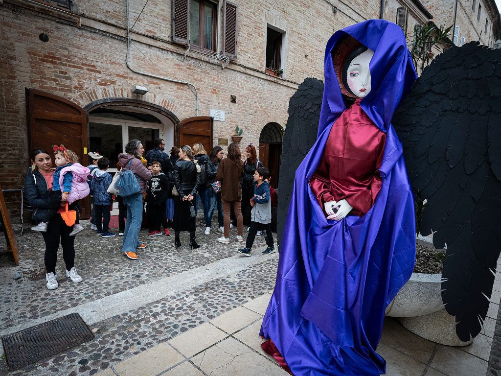 10° Castelloweeen anima il paese vecchio di Porto San Giorgio