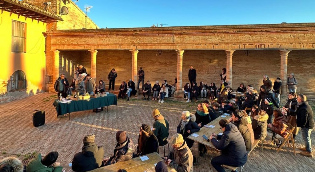 Tombola con il Doppiatore Marchigiano per scoprire il cortile Gigliucci a Fermo