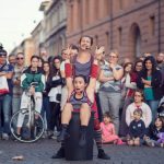 Baraonda al via con l'accensione della Lanterna in piazza a Fermo