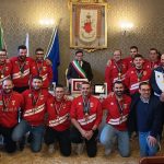 Fermo omaggia a palazzo i Cobra neo campioni mondiali di tiro alla fune