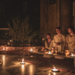 "Il cielo di carta", il coro NovArmonia rappresenta Cena e Passione a Porto San Giorgio