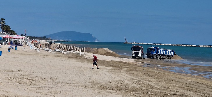 Ripascimento della ghiaia e tre nuove scogliere per il litorale di Porto Sant’Elpidio