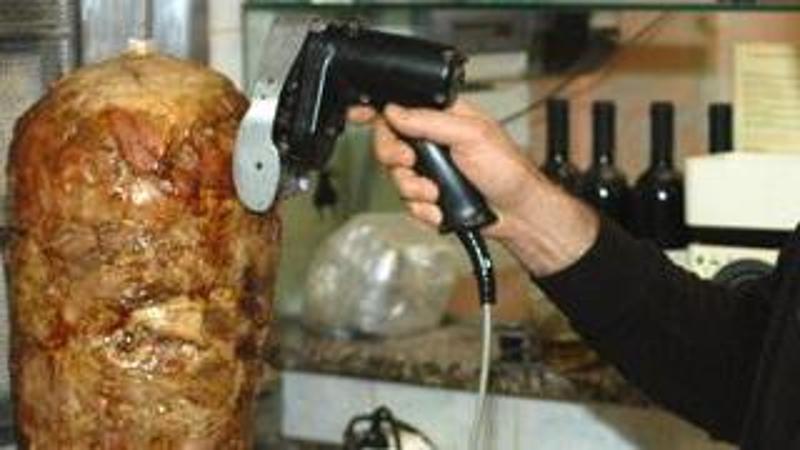 Cappelli, Ascoli: “Norma anti kebab è propaganda, la Regione pensi a sanità, lavoro e infrastrutture”