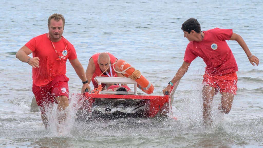 Sicurezza e salvataggio in mare, simulazione alla Lega Navale di Porto San Giorgio