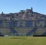 La Fermana FC si presenta in piazza Verdi, nuove maglie con le effige del duomo