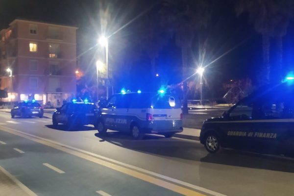 Accoltellamento a Porto San Giorgio, il rischio faida fra baby gang corre sui social. Più controlli nel clou dell'estate