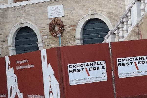 Restauri a Palazzo dei Priori, Di Ruscio: